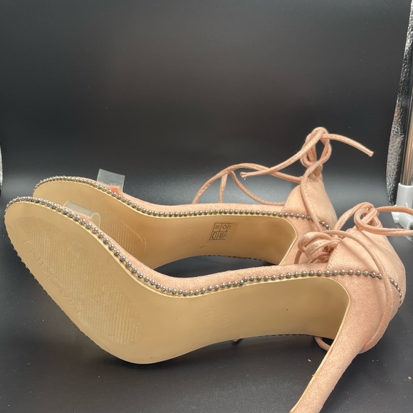 Mackin J - Picture 5 of 5